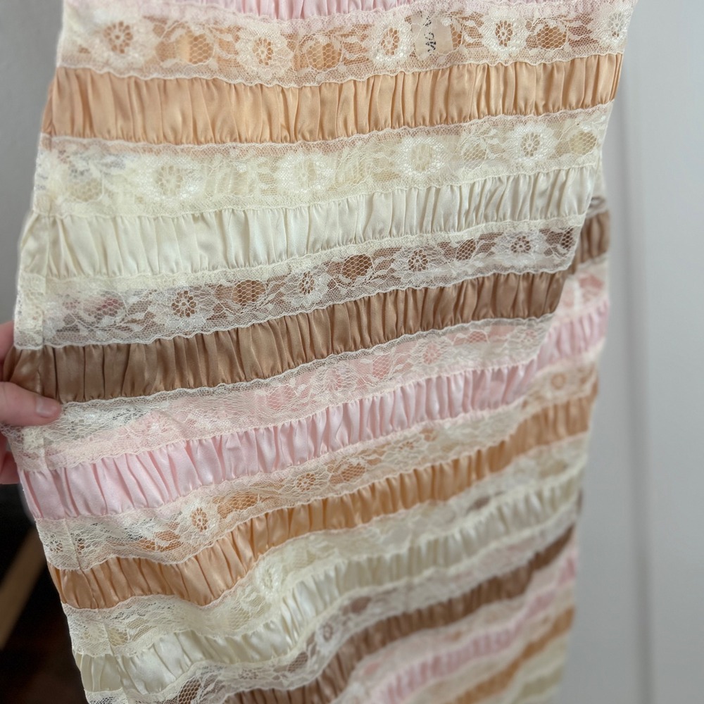 For Love & Lemons Layer Cake Midi Dress Pink Lace Ruffle Tier M Coquette Barbie - Picture 9 of 10